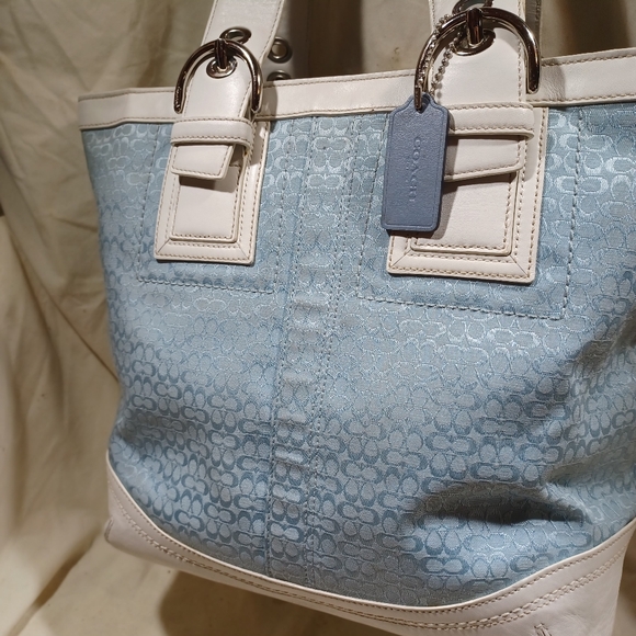 Coach bucket bag - Picture 4 of 10